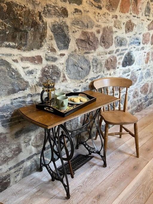 Signalman'S Cottage In Clachnaharry South Kessock Eksteriør billede
